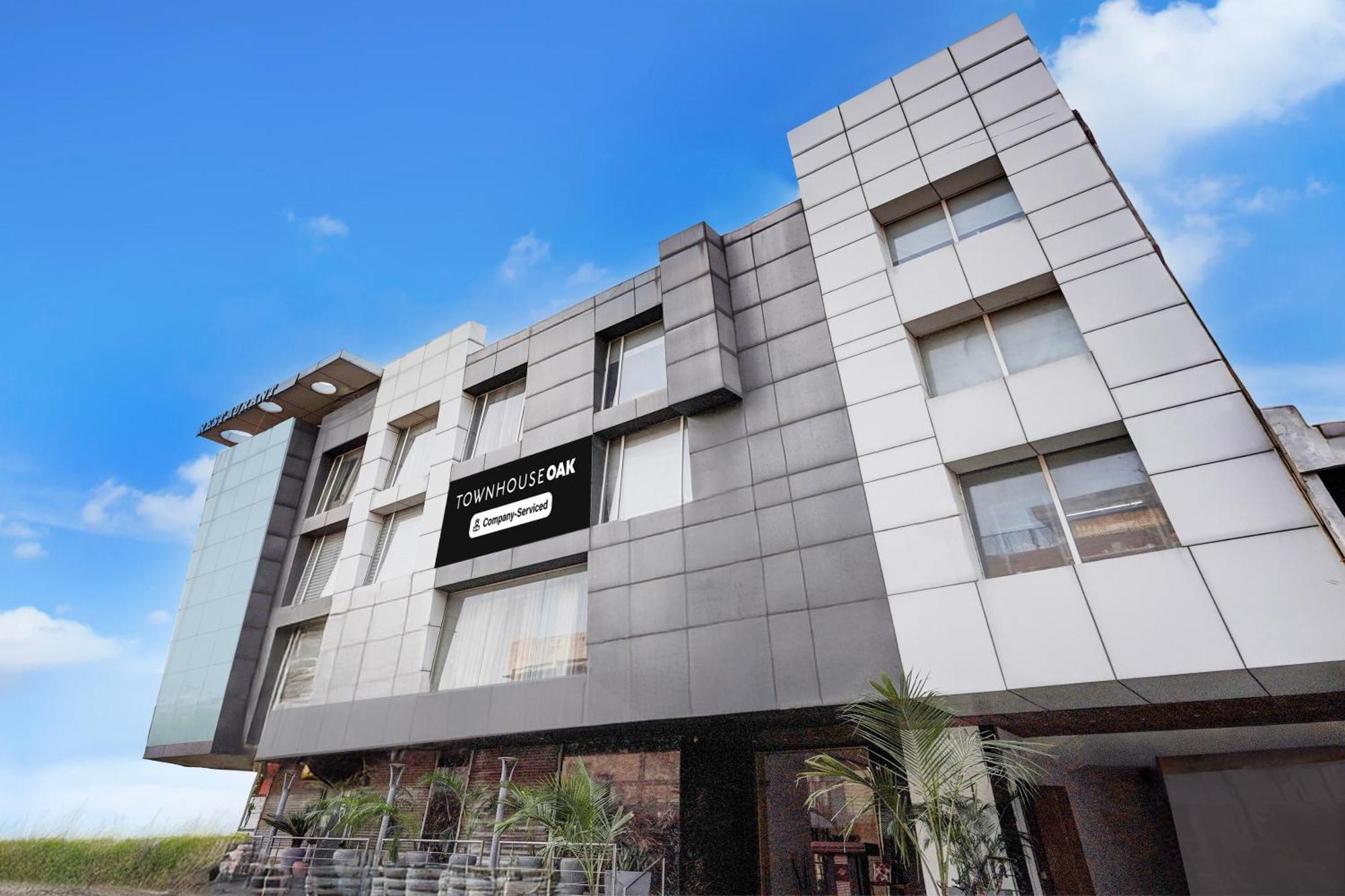 Townhouse Oak Agra Near Sultanganj Puliya Formerly Bb Grand المظهر الخارجي الصورة