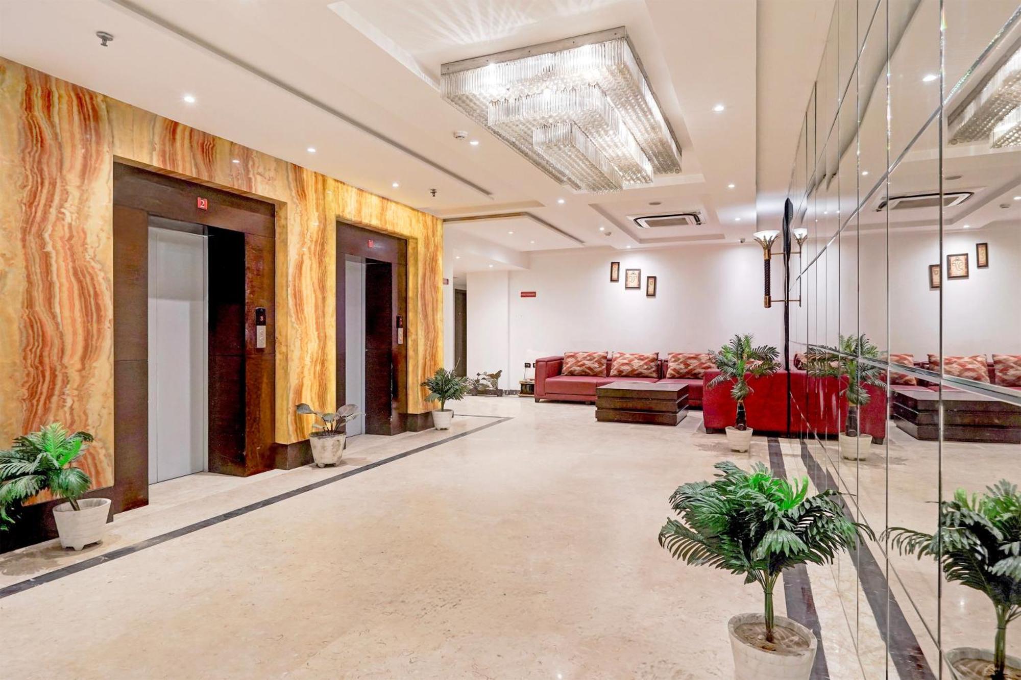 Townhouse Oak Agra Near Sultanganj Puliya Formerly Bb Grand المظهر الخارجي الصورة